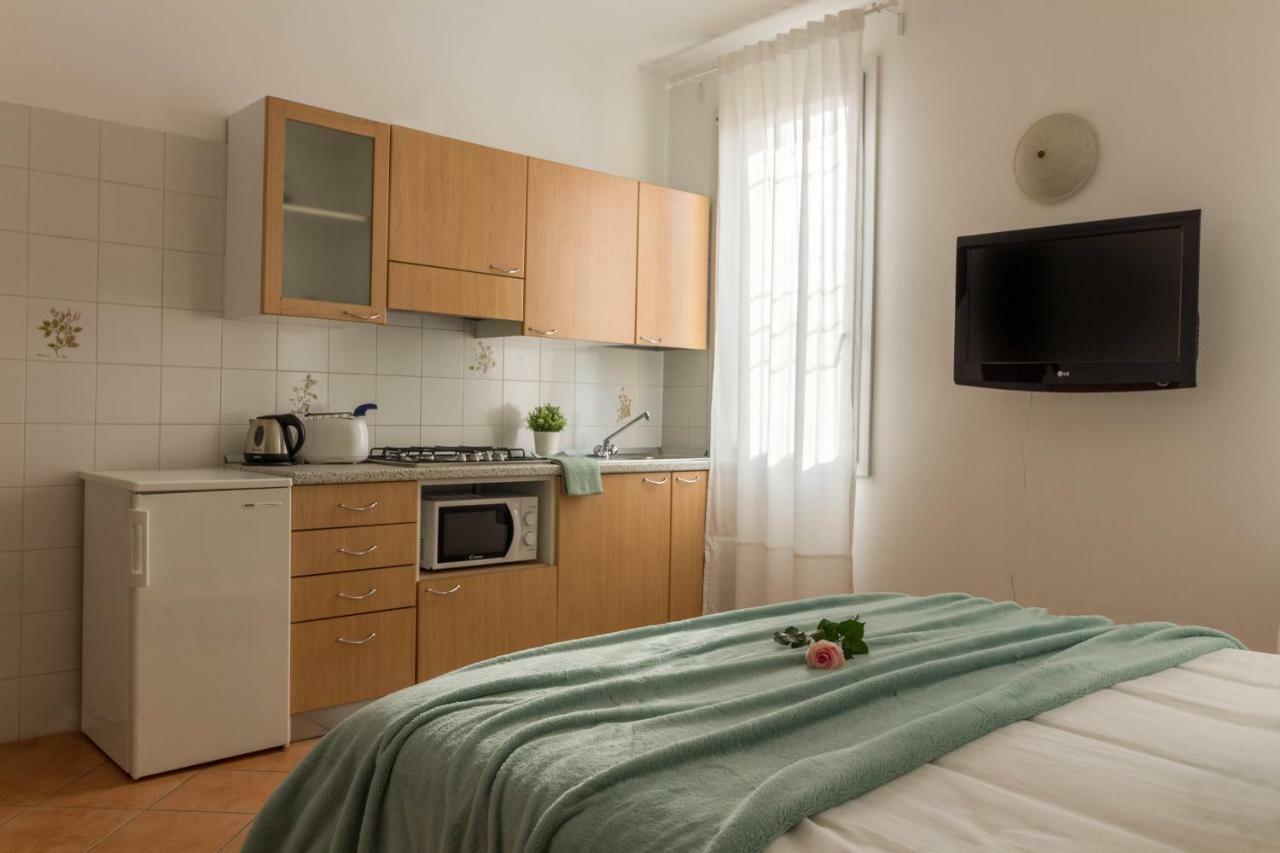 La Rosa Apartment Ferrara Bagian luar foto