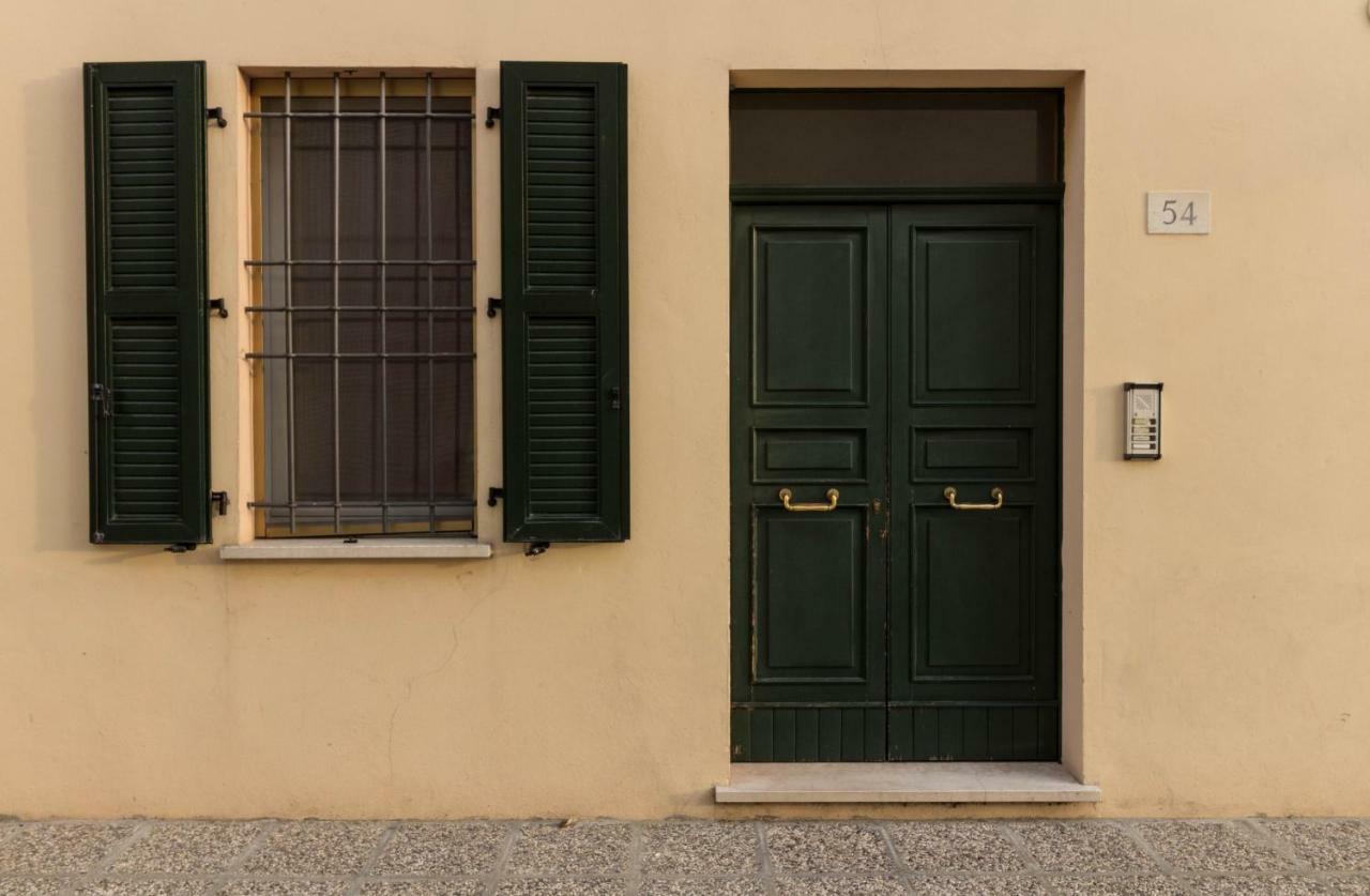 La Rosa Apartment Ferrara Bagian luar foto